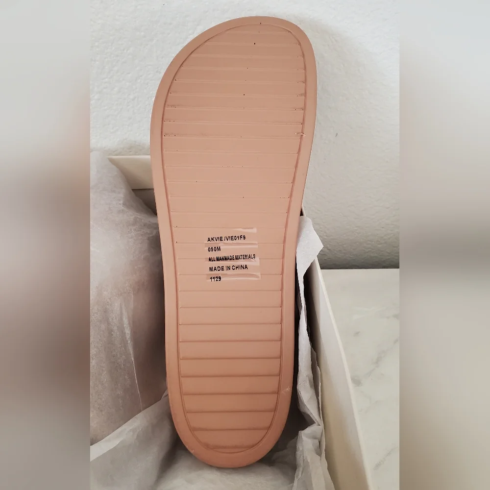 Anne Klein Tan Sandals - 9.5 - Picture 6 of 8